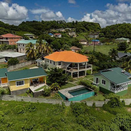 Waves Villa Guesthouse Kingstown Buitenkant foto