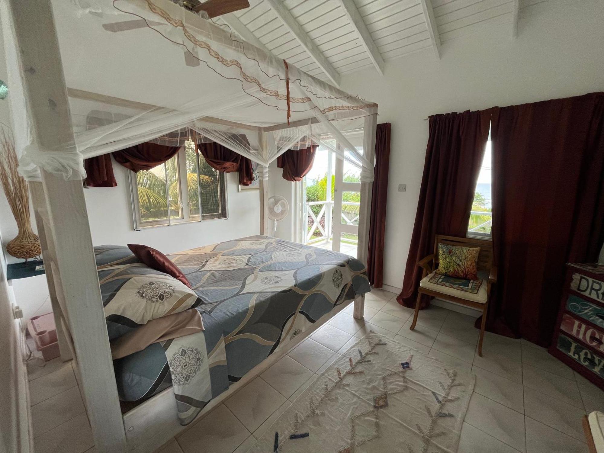 Waves Villa Guesthouse Kingstown Buitenkant foto