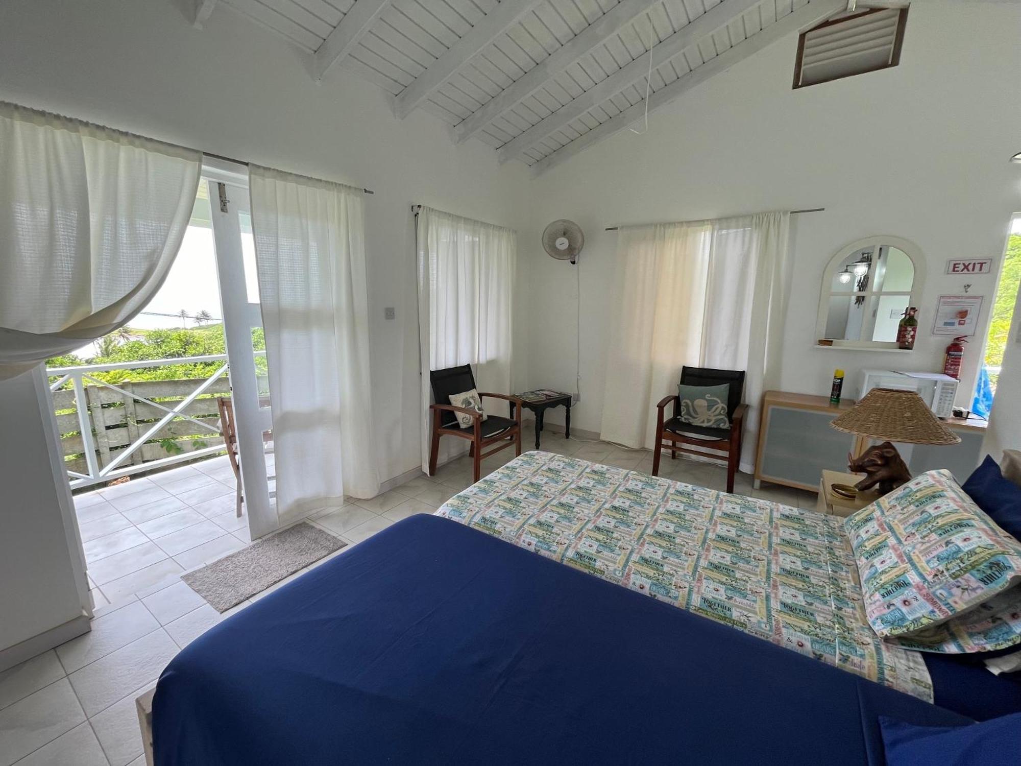 Waves Villa Guesthouse Kingstown Buitenkant foto